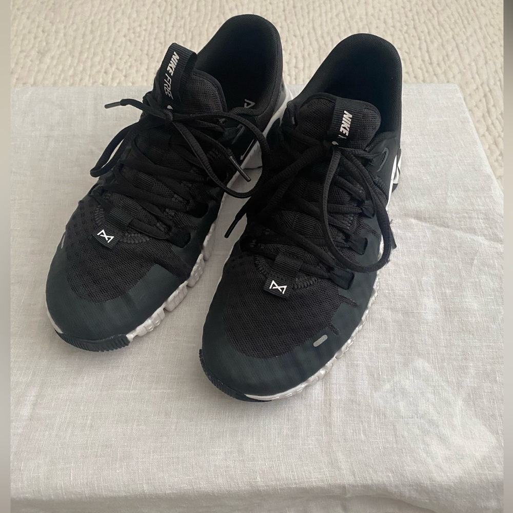 Nike Metcon 5 women’s size 8
